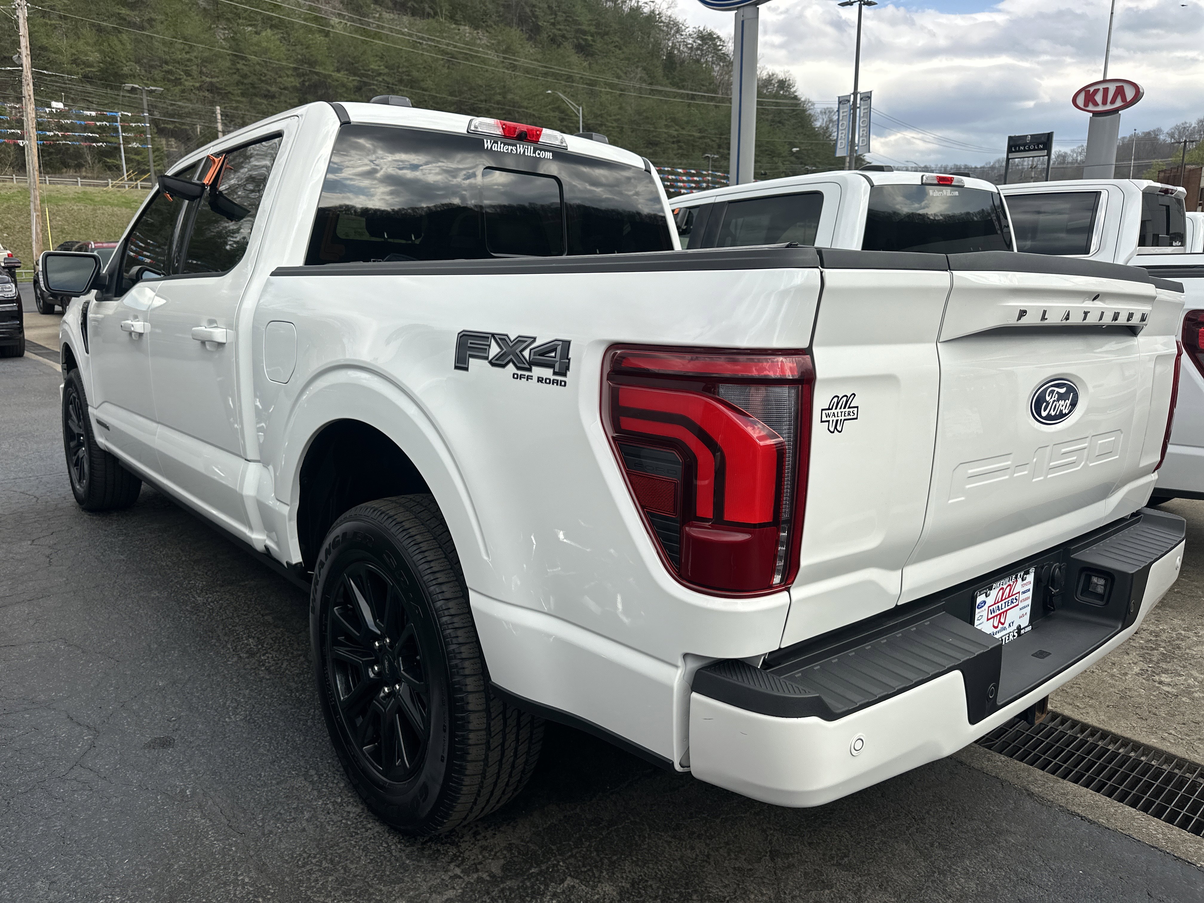 Used 2025 Ford F150 Platinum w/ Equipment Group 702A High image 4