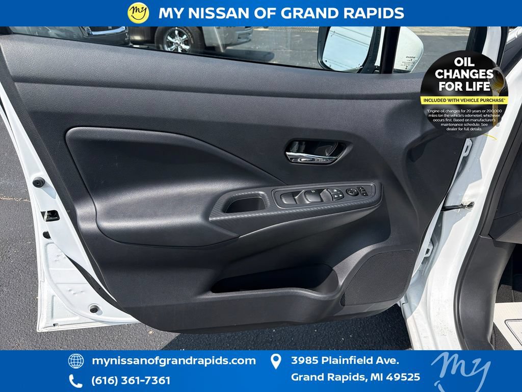 Used 2025 Nissan Versa SV w/ Trunk Package FWD image 11