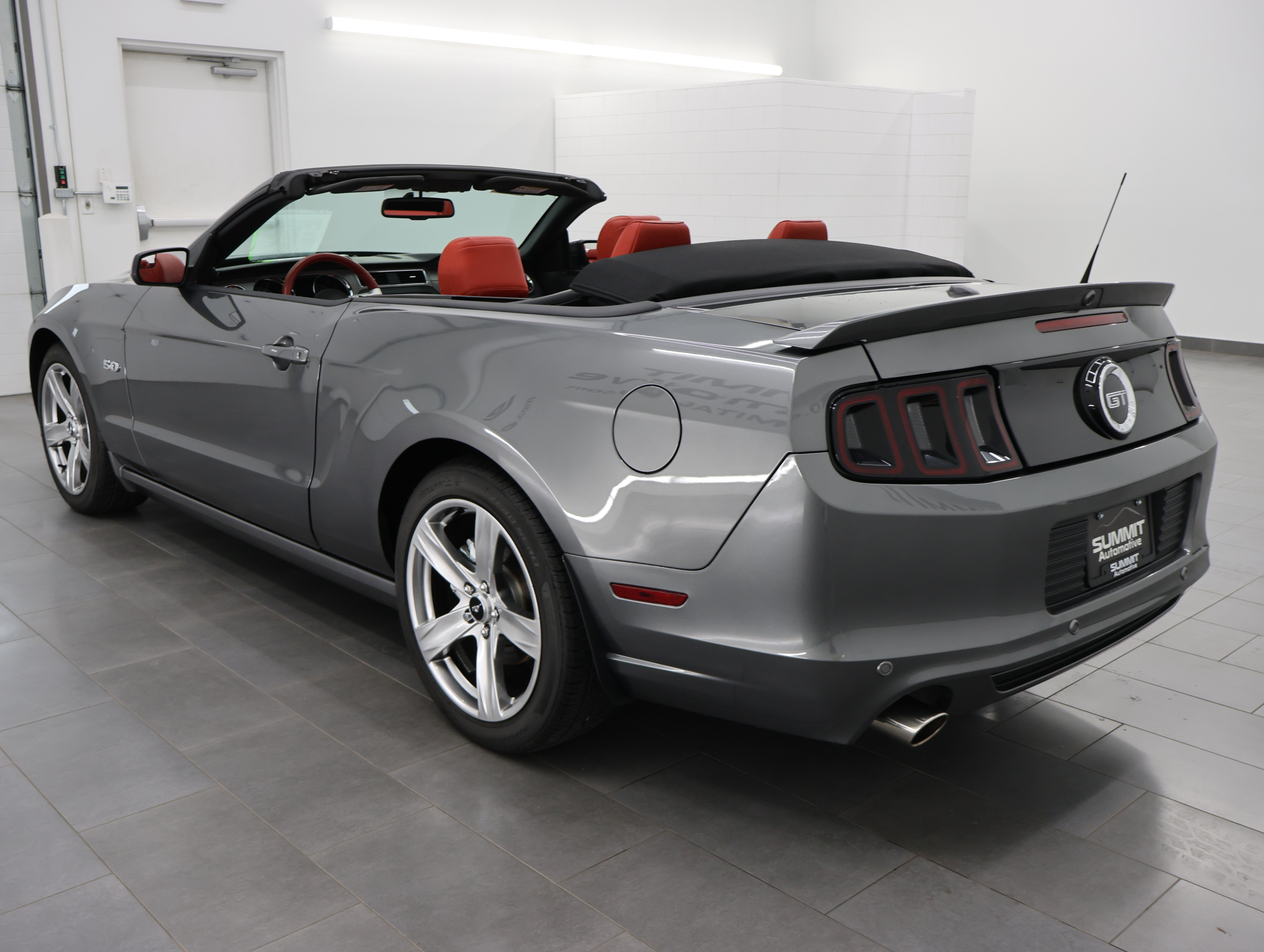 Used 2014 Ford Mustang GT Premium RWD image 6