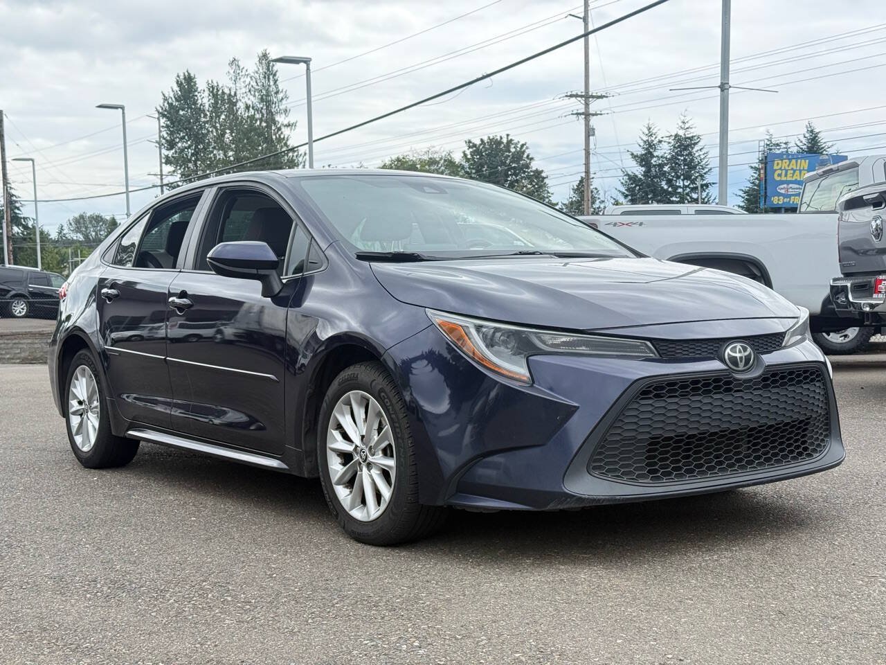 Used 2022 Toyota Corolla LE w/ LE Convenience Package FWD image 3