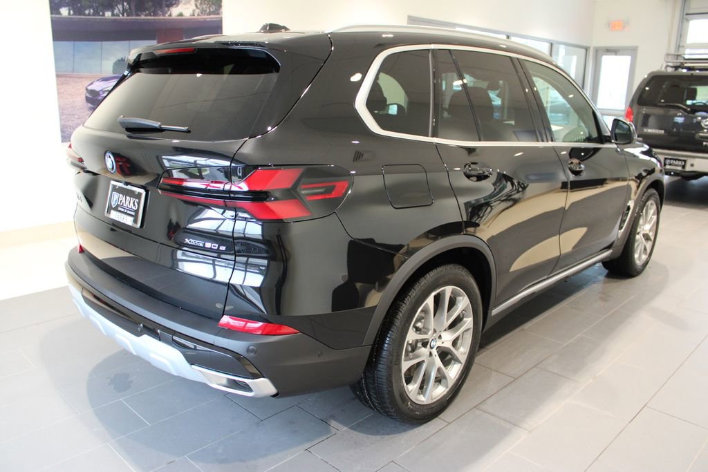 New 2026 BMW X5 xDrive50e w/ Climate Comfort Package AWD/4WD image 18