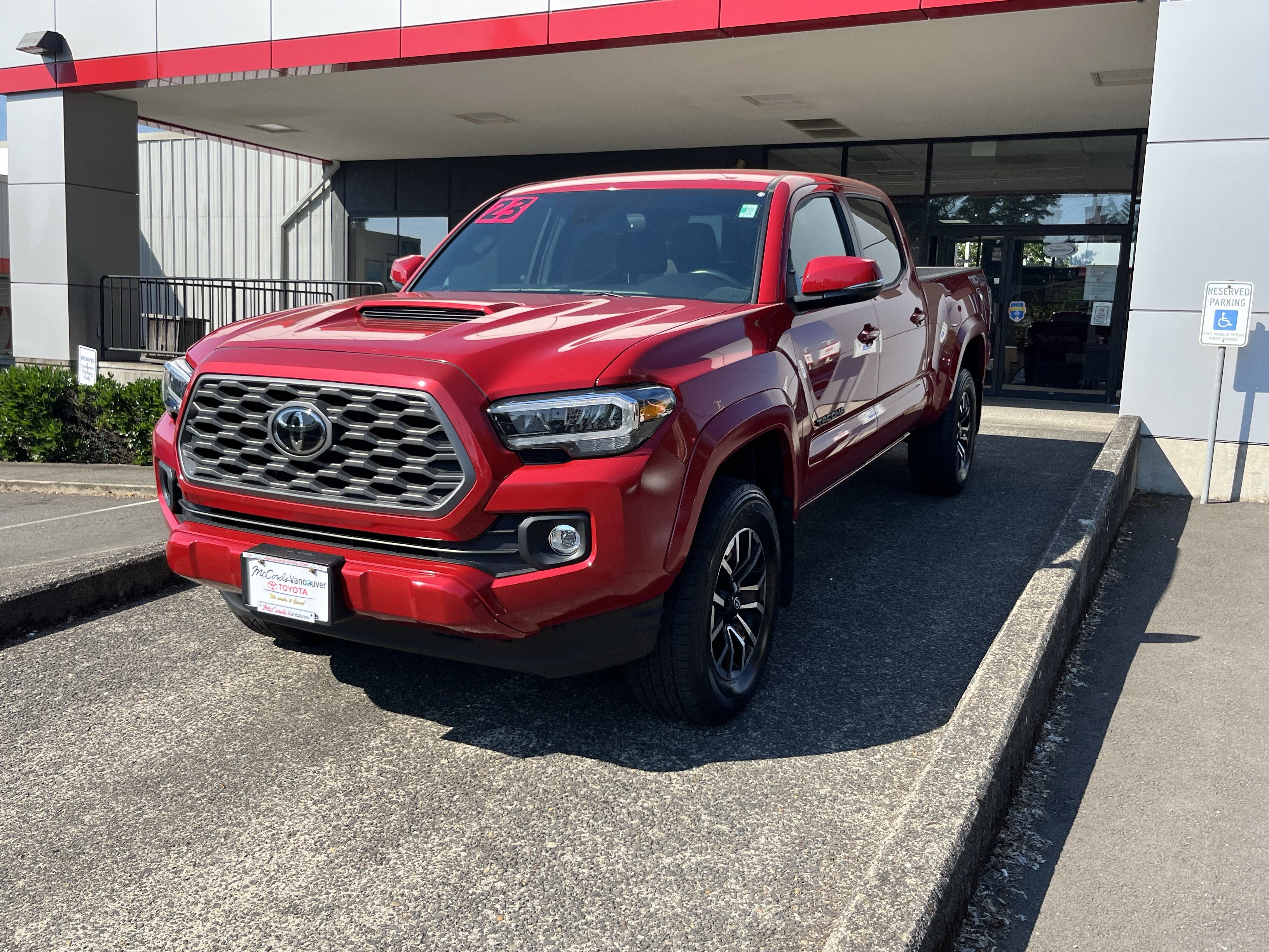 Certified 2023 Toyota Tacoma TRD Sport AWD/4WD image 5