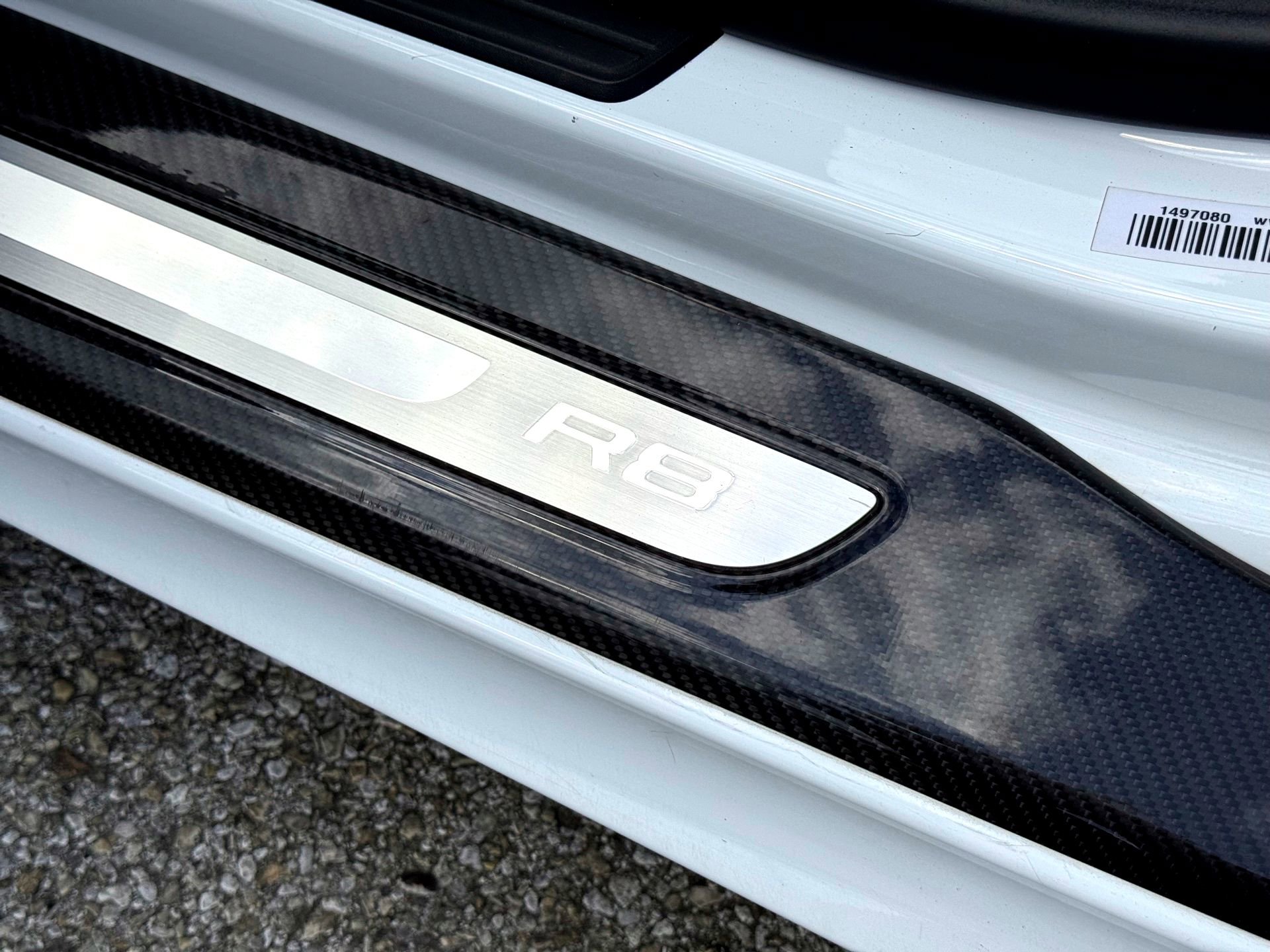 Used 2011 Audi R8 V10 w/ Enhanced Leather Pkg image 26