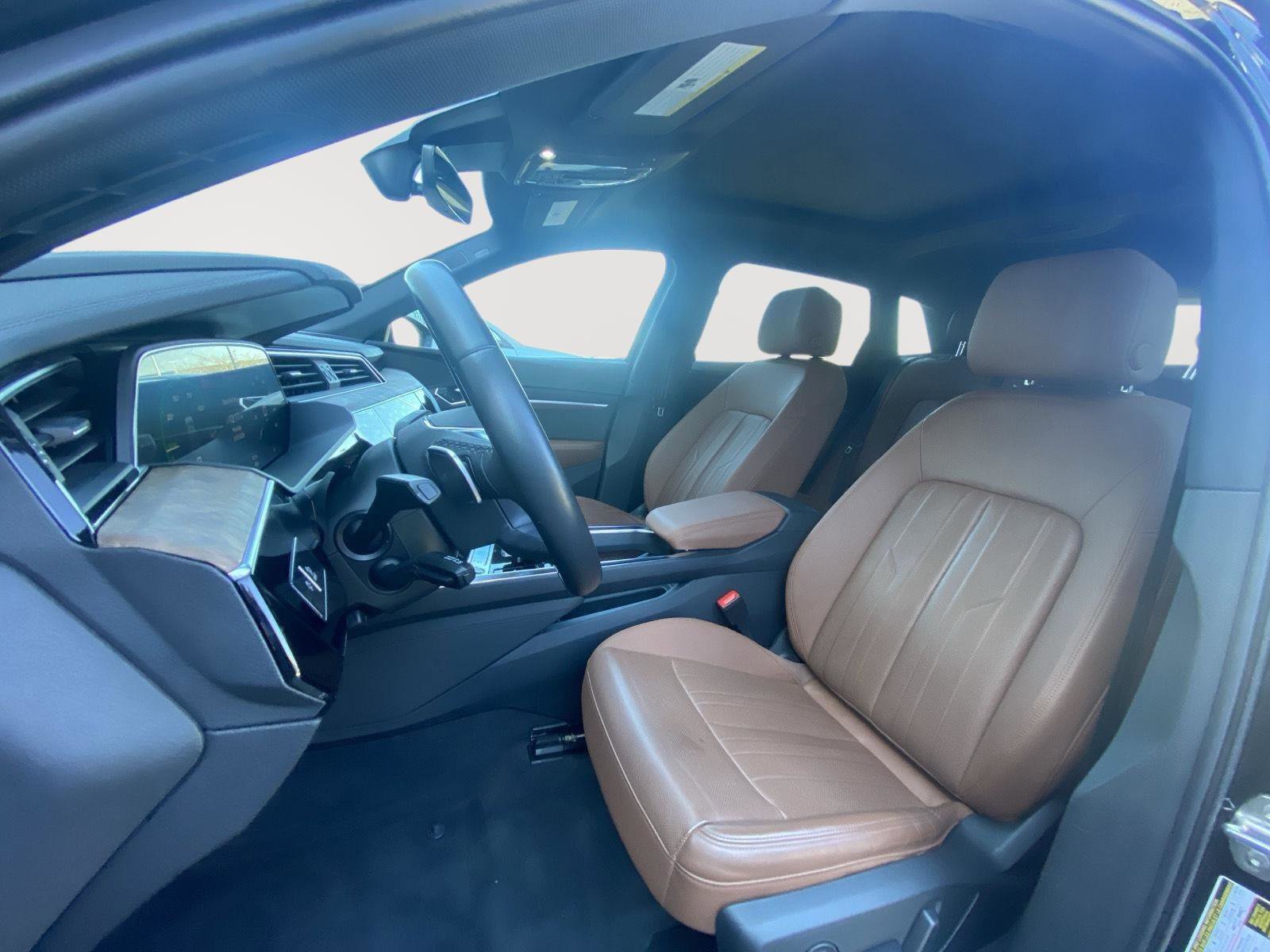 Used 2022 Audi e-tron Premium Plus w/ Premium Plus Package image 10