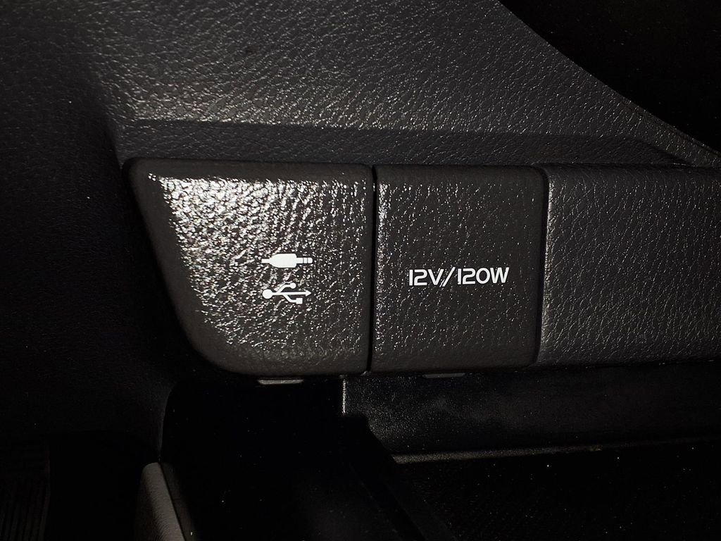 Used 2019 Toyota Camry LE FWD image 23