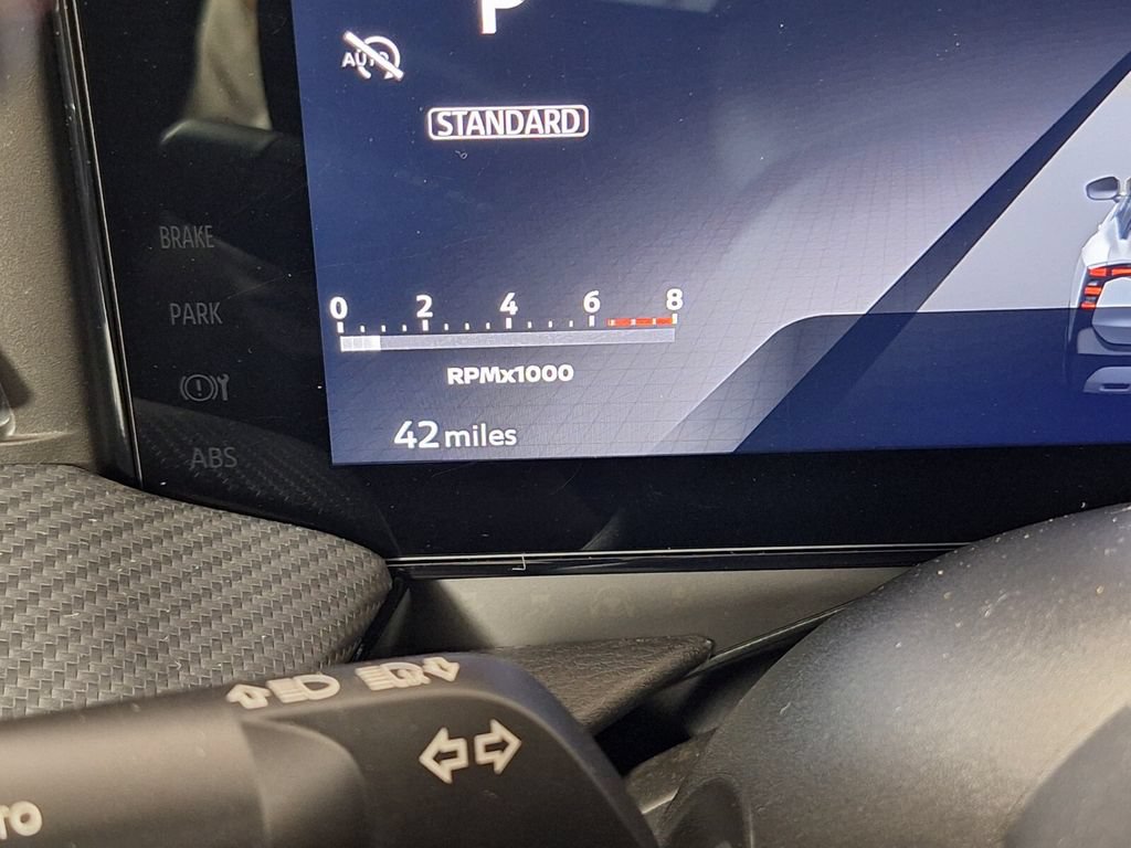 Used 2026 Nissan Kicks SR FWD image 17