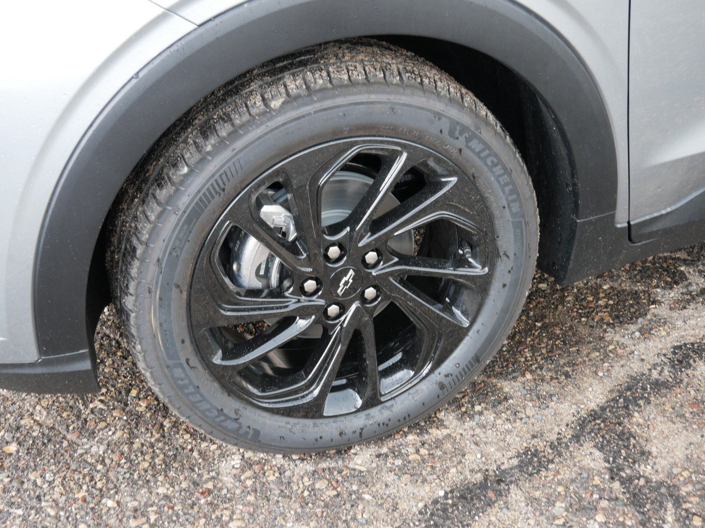 New 2027 Chevrolet Bolt RS w/ Technology Package FWD image 9