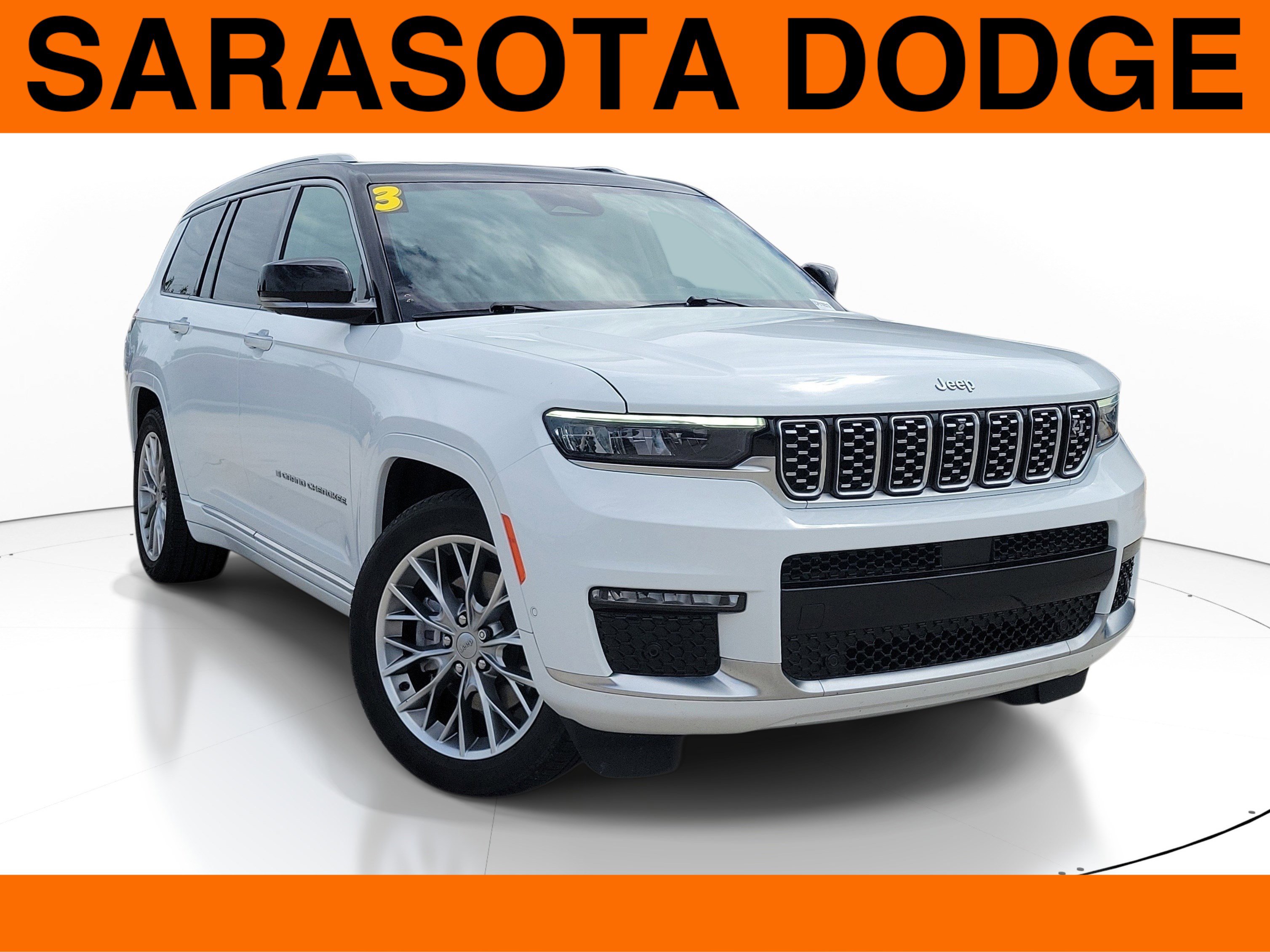 Used 2023 Jeep Grand Cherokee L Summit w/ Advanced Protech Group IV AWD/4WD video 1