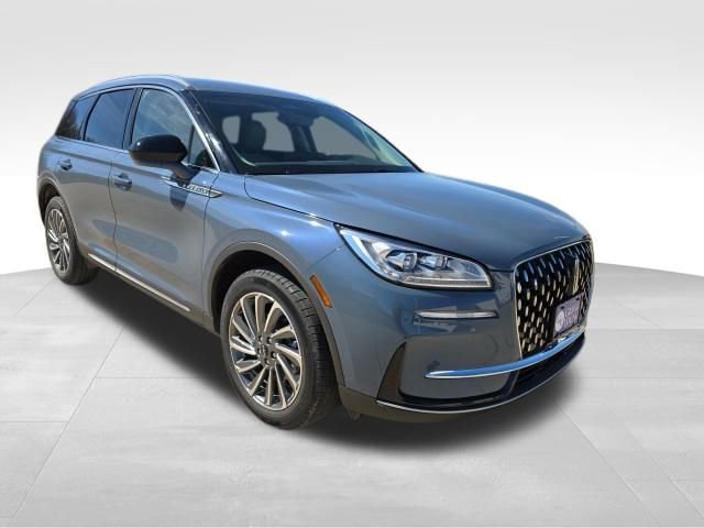 Used 2023 Lincoln Corsair Reserve image 9