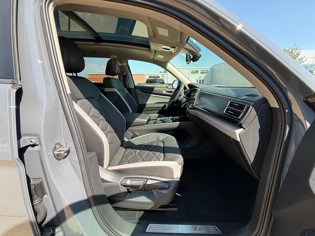 New 2026 Volkswagen Atlas Peak Edition AWD/4WD image 15