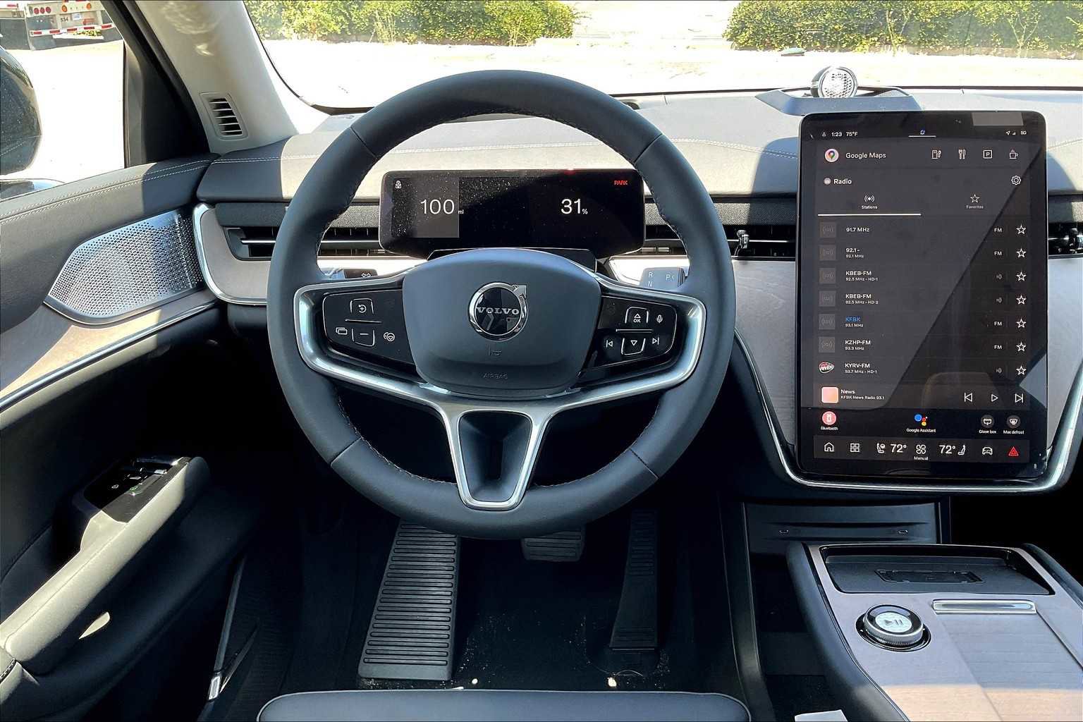 New 2025 Volvo EX90 Ultra image 15