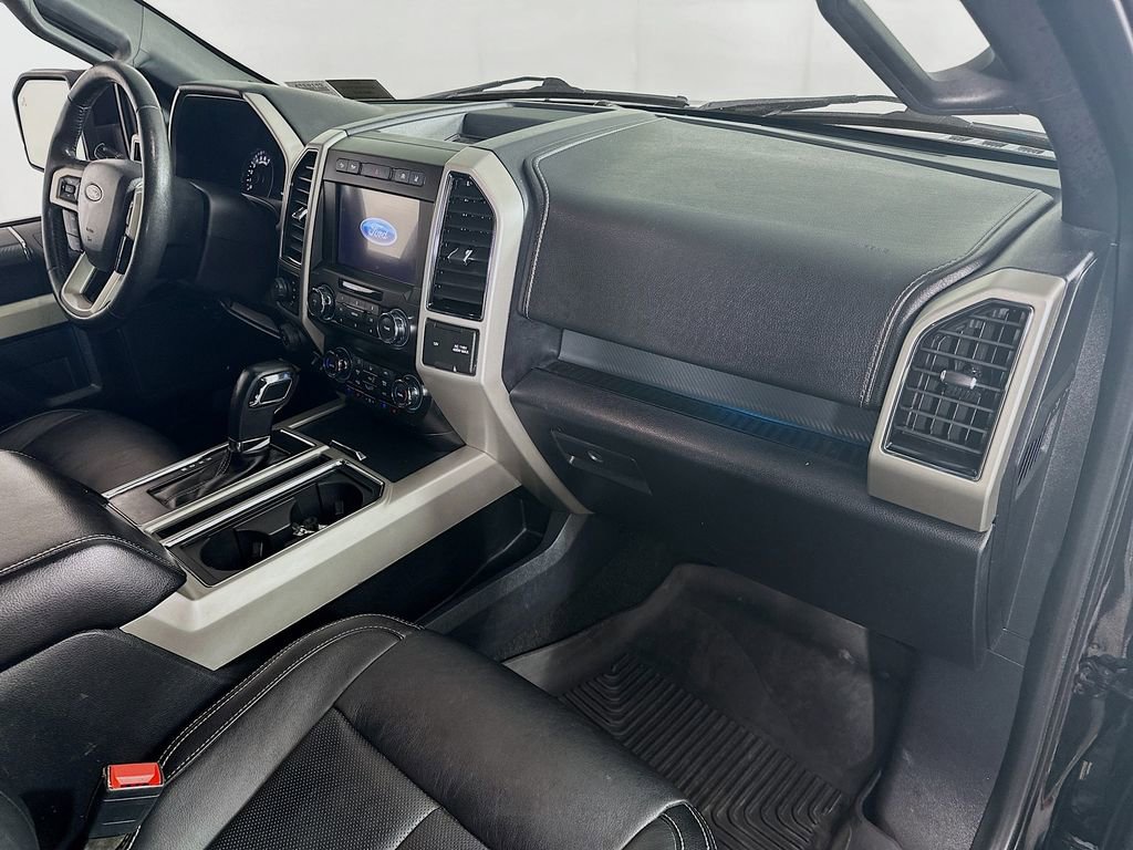 Used 2020 Ford F150 Lariat image 32