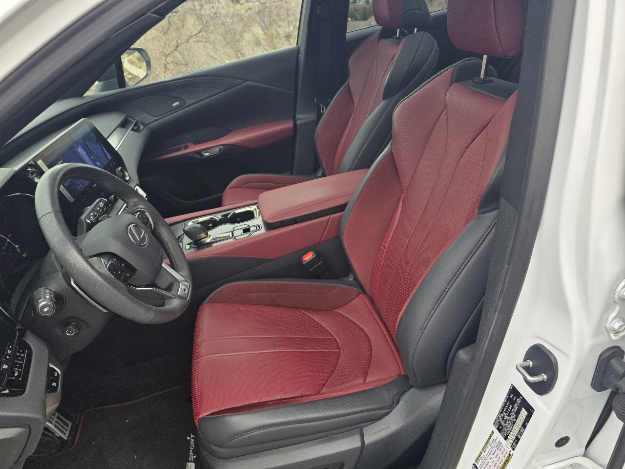 Used 2023 Lexus RX 500h F Sport w/ Cold Area Package image 9