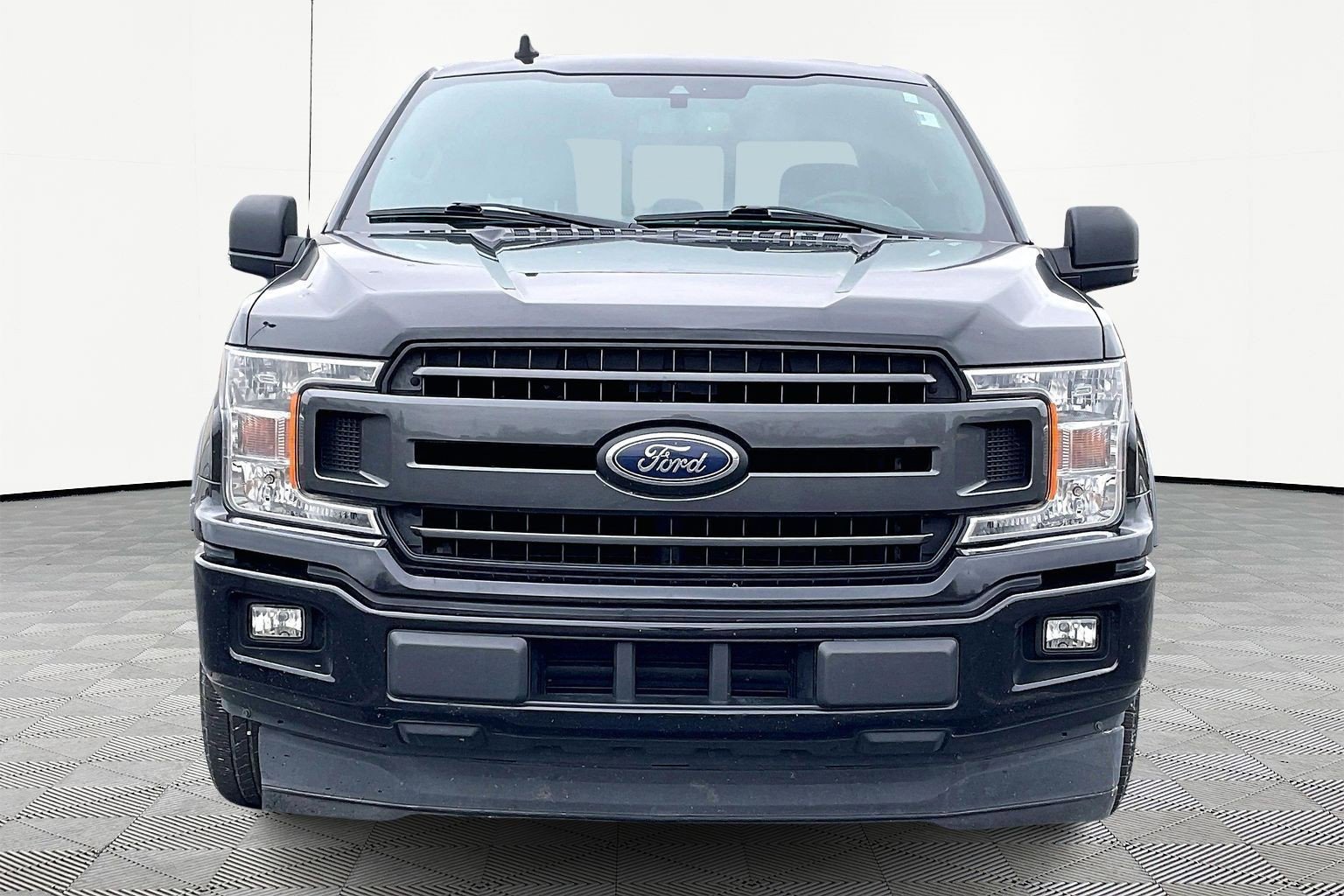 Used 2020 Ford F150 XLT w/ Equipment Group 302A Luxury image 3