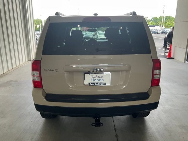Used 2017 Jeep Patriot Latitude AWD/4WD image 18