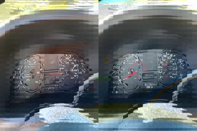 Used 2006 Ford F350 XL image 22