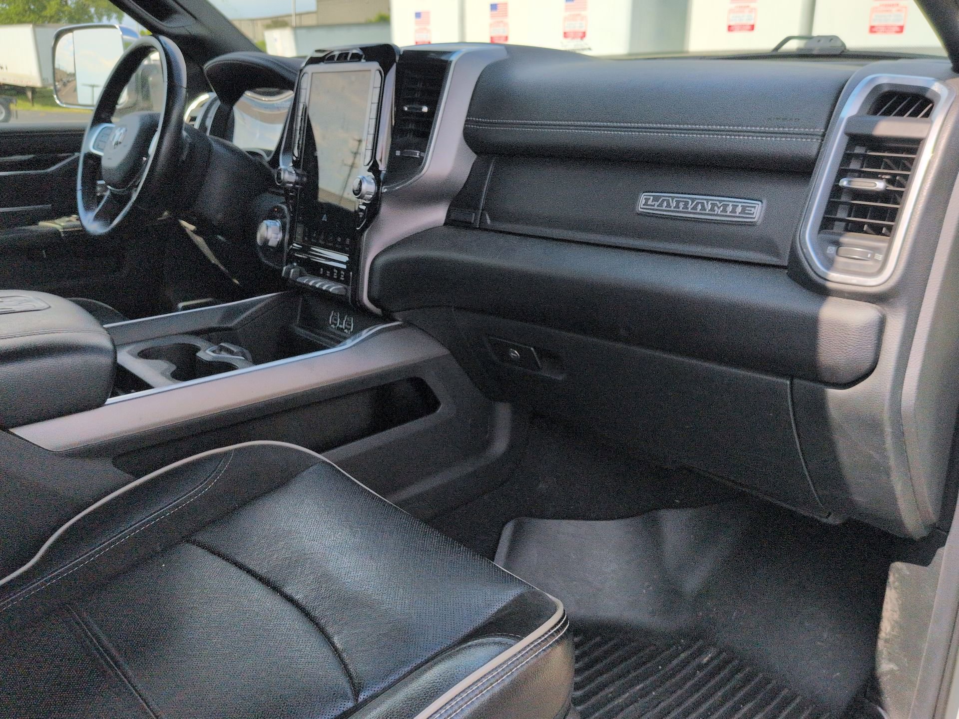 Used 2022 RAM 2500 Laramie AWD/4WD image 29