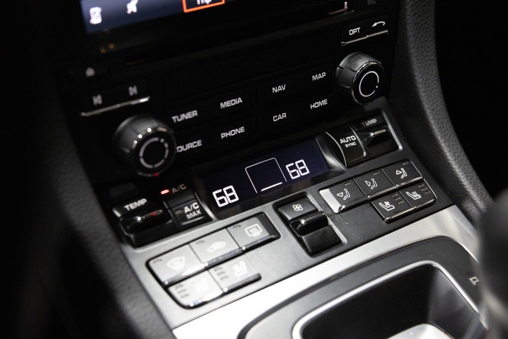 Used 2019 Porsche 718 Cayman S image 40