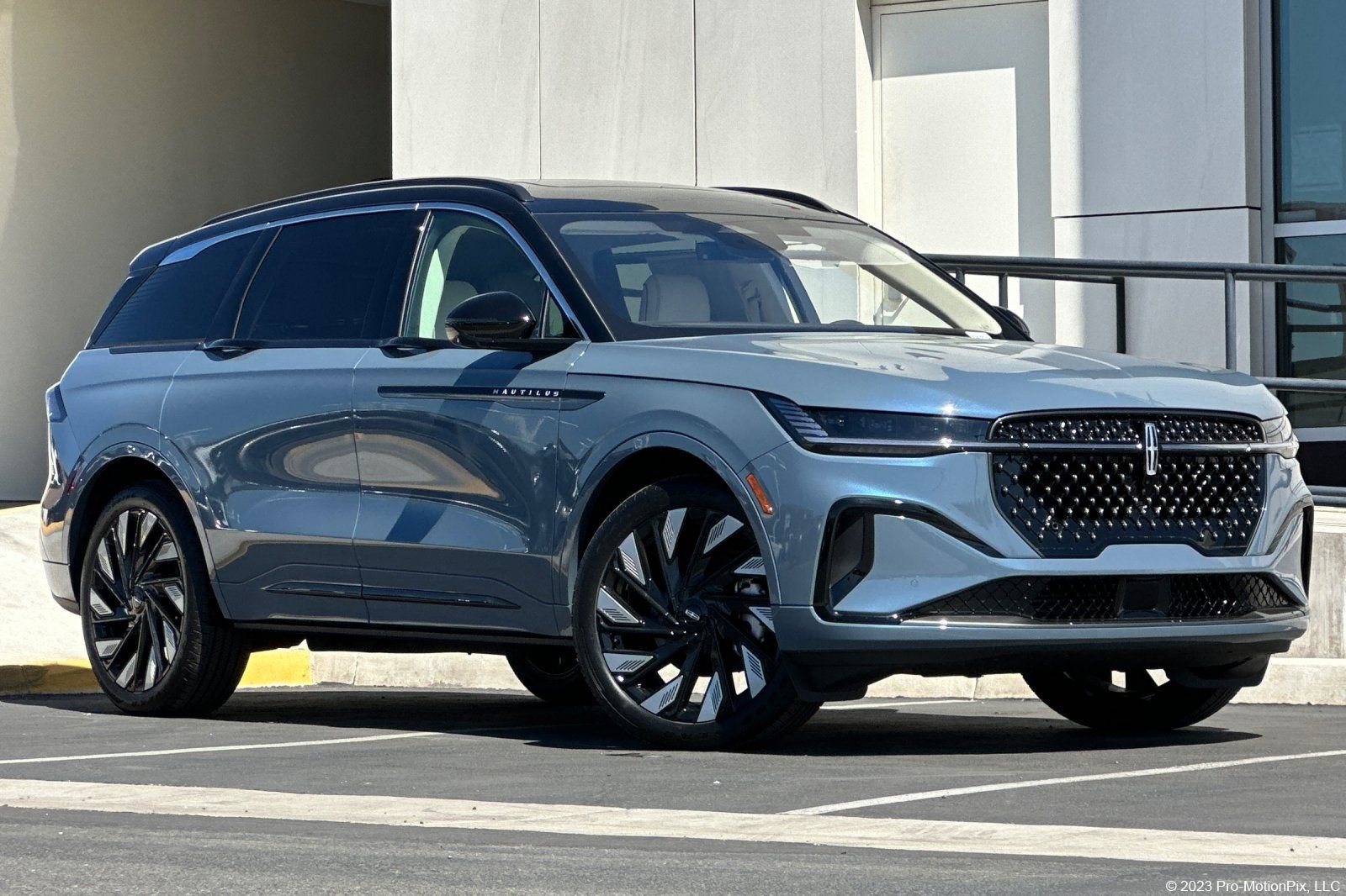 New 2026 Lincoln Nautilus Black Label w/ Jet Appearance Package image 1