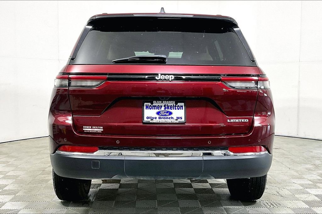Used 2024 Jeep Grand Cherokee Limited image 4