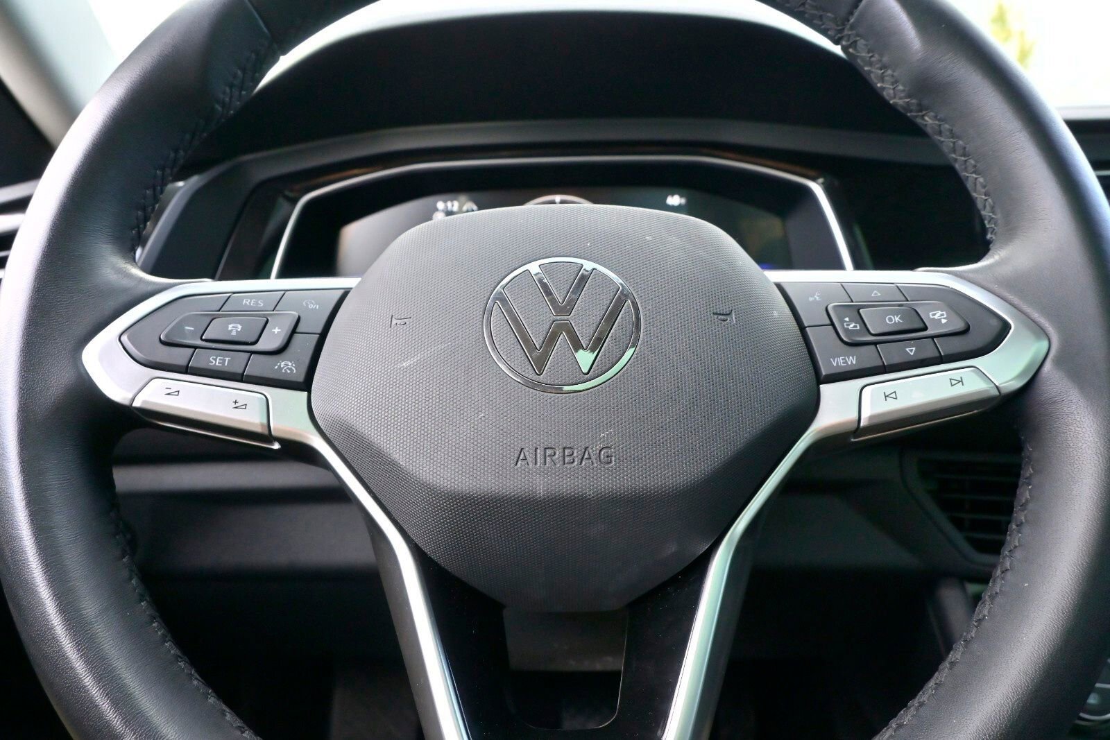 Used 2024 Volkswagen Jetta SE w/ Panoramic Sunroof Package image 25