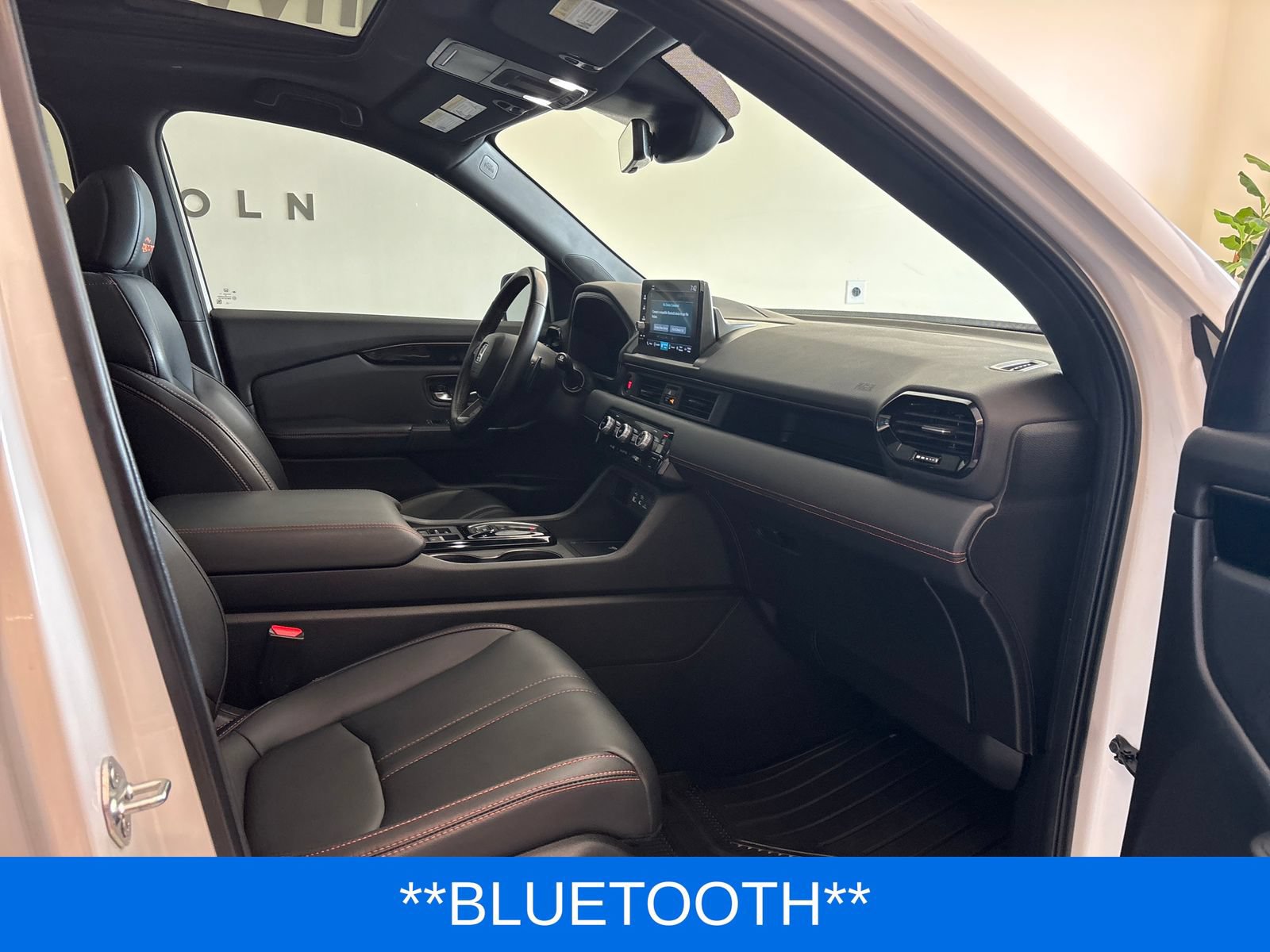 Certified 2025 Honda Pilot TrailSport image 10