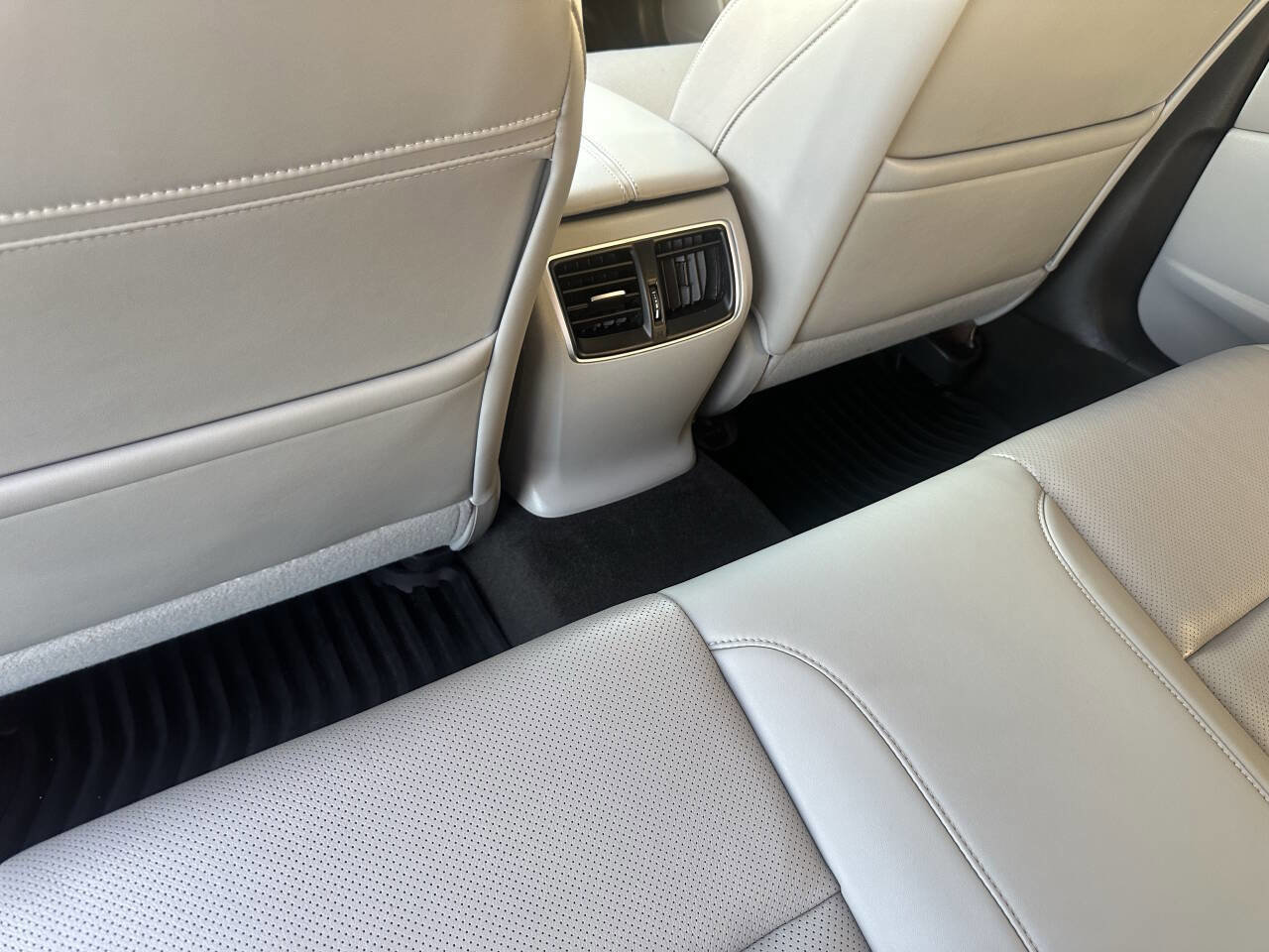 Used 2016 Acura TLX V6 w/ Technology Package image 15