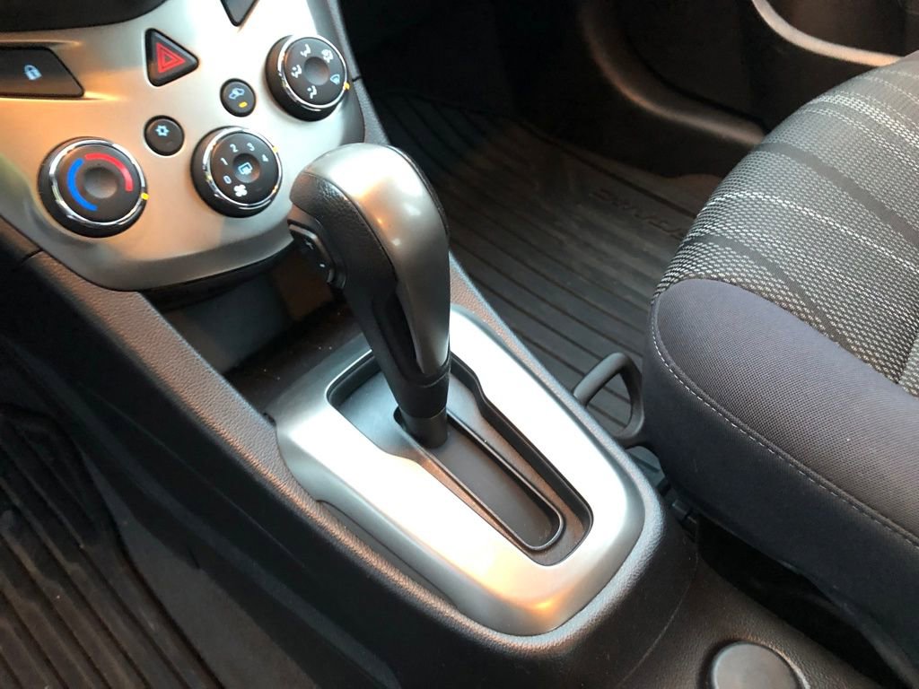 Used 2015 Chevrolet Sonic LT image 22