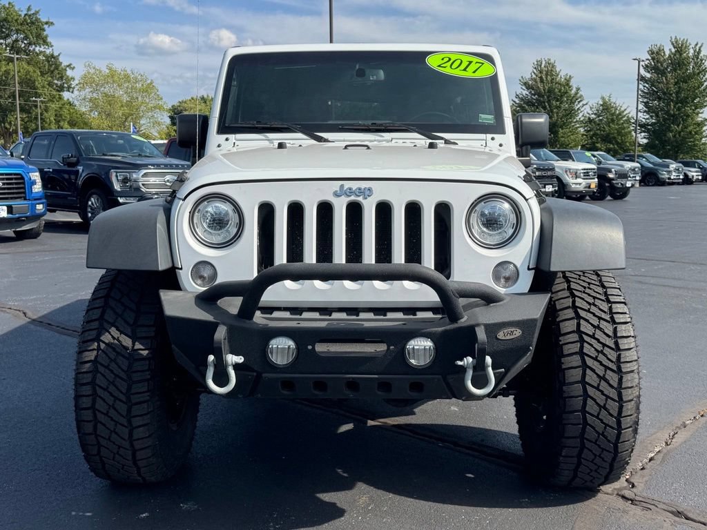 Used 2017 Jeep Wrangler Unlimited Rubicon w/ Cold Weather Group AWD/4WD image 31