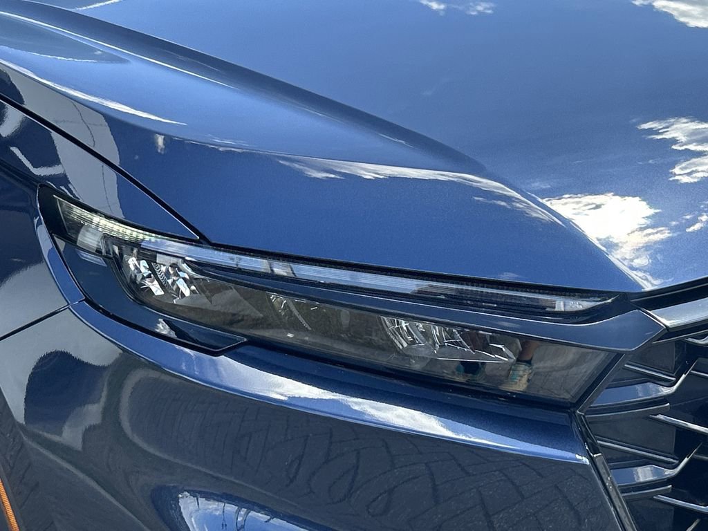 Used 2025 Honda CR-V Sport Touring image 8