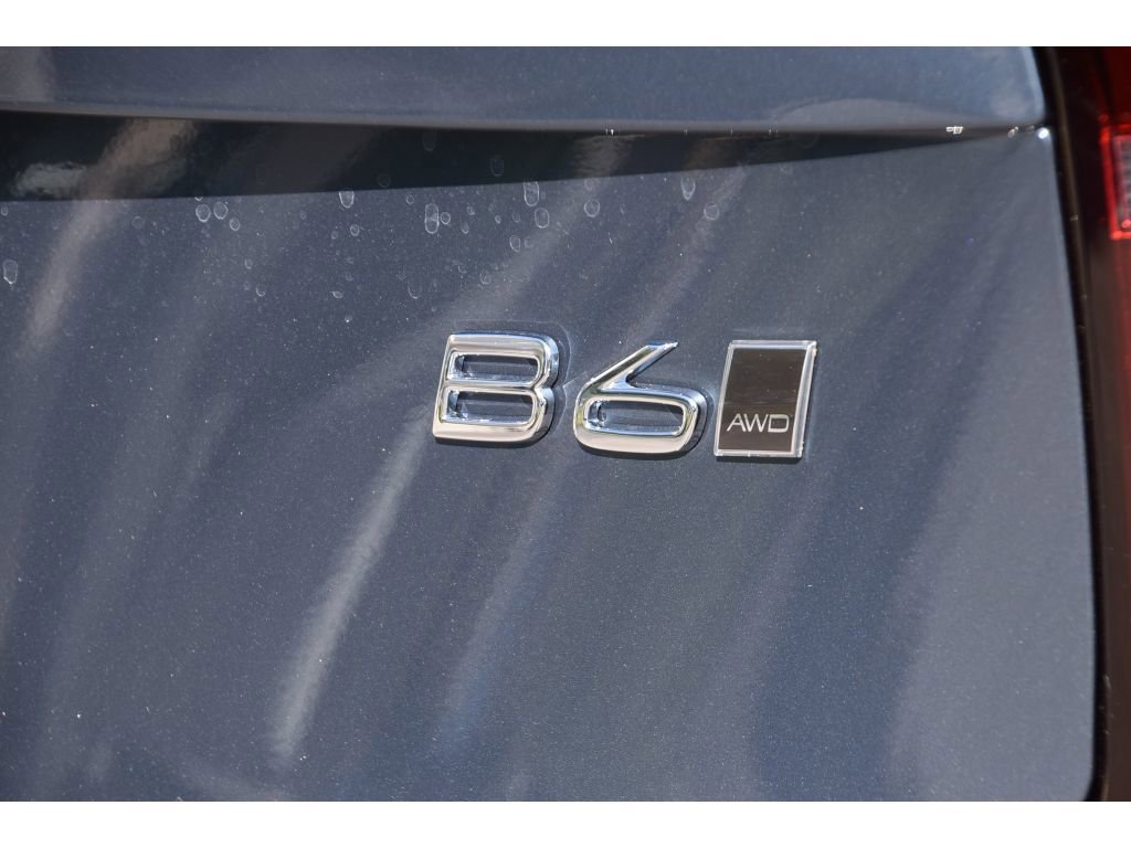 New 2026 Volvo XC90 B6 Plus w/ Protection Package Premier image 30