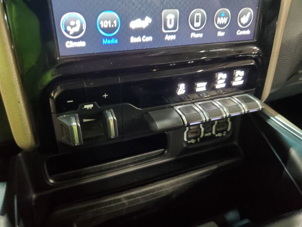 Used 2020 RAM 2500 Laramie image 32