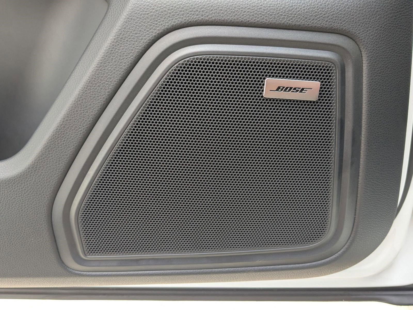 New 2026 Porsche Macan image 14