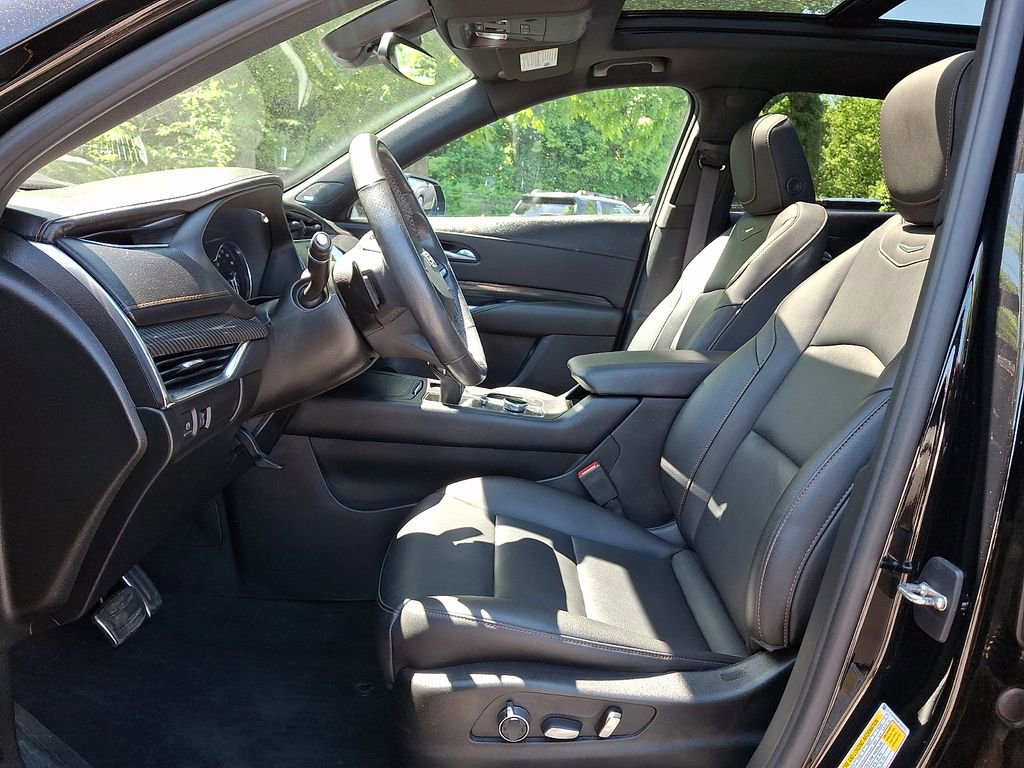 Used 2021 Cadillac XT4 Sport w/ Cold Weather Package AWD/4WD image 13
