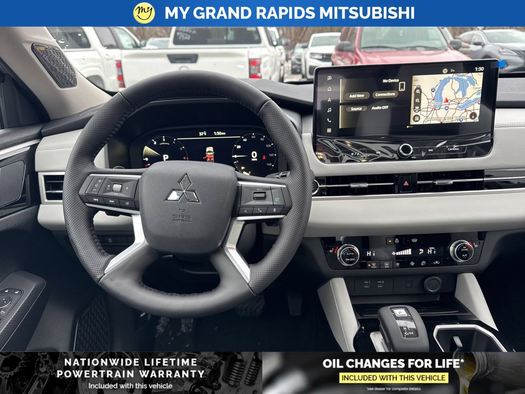 New 2026 Mitsubishi Outlander SE AWD/4WD image 12