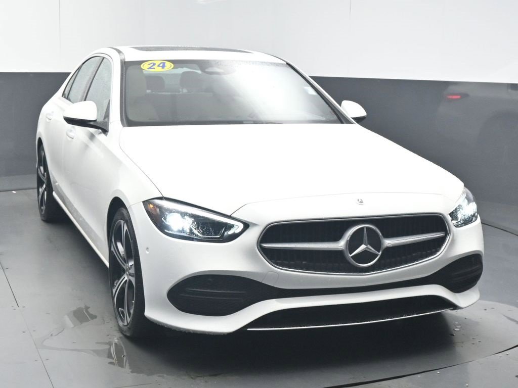 Used 2024 Mercedes-Benz C 300 Sedan image 2