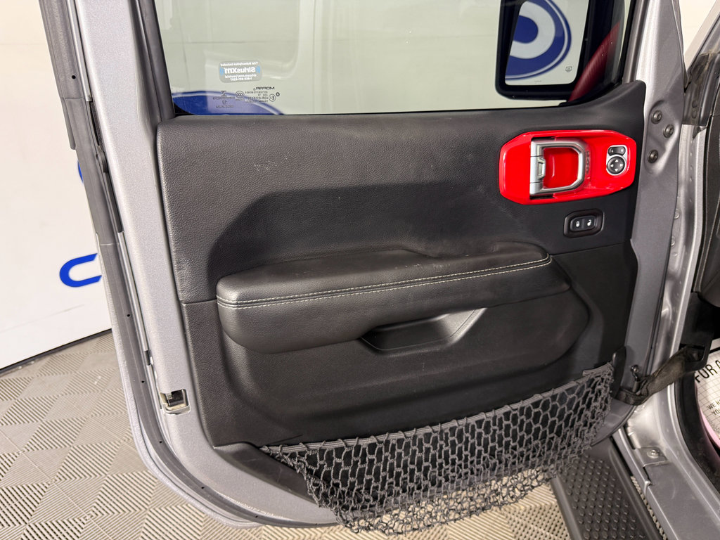 Used 2018 Jeep Wrangler Unlimited Sahara image 23