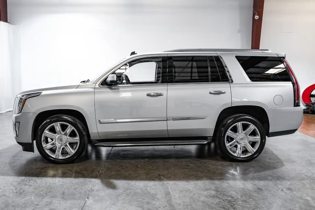Used 2015 Cadillac Escalade Luxury AWD/4WD image 14
