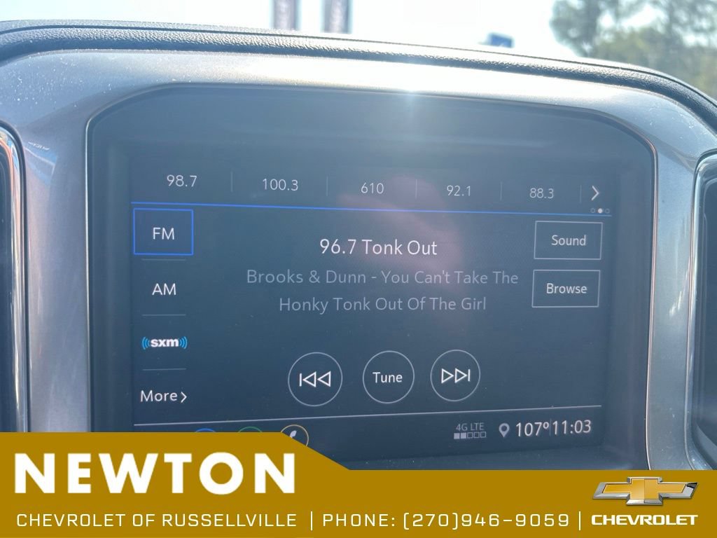 Used 2022 Chevrolet Silverado 1500 LT AWD/4WD image 5