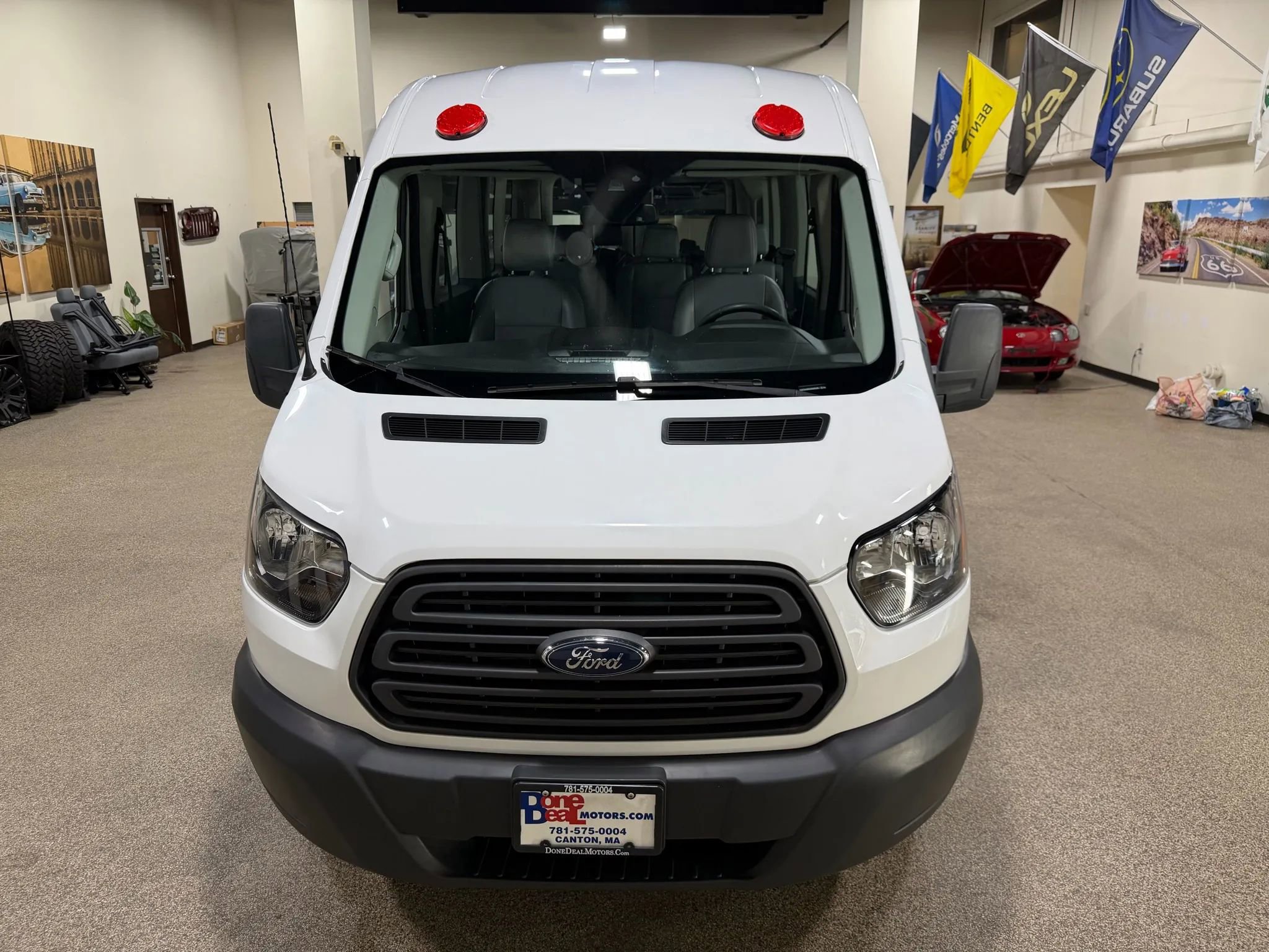 Used 2018 Ford Transit 350 XL image 11