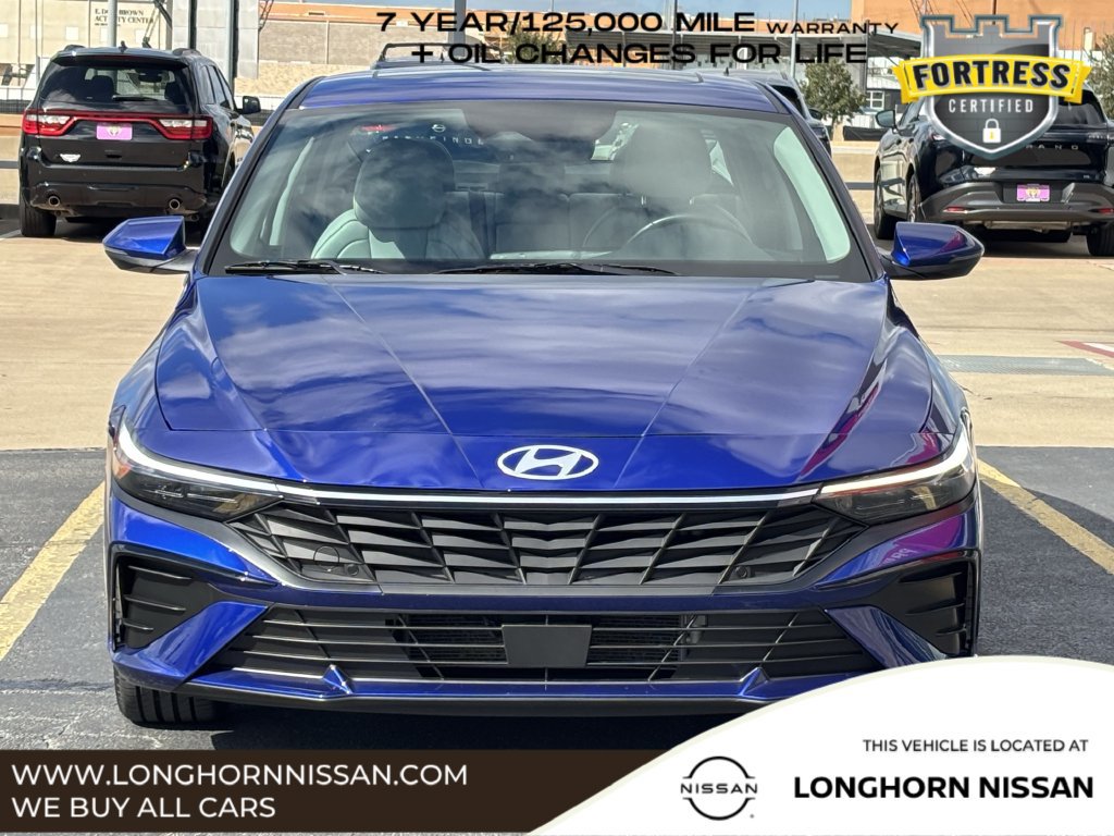 Used 2025 Hyundai Elantra Limited FWD image 7