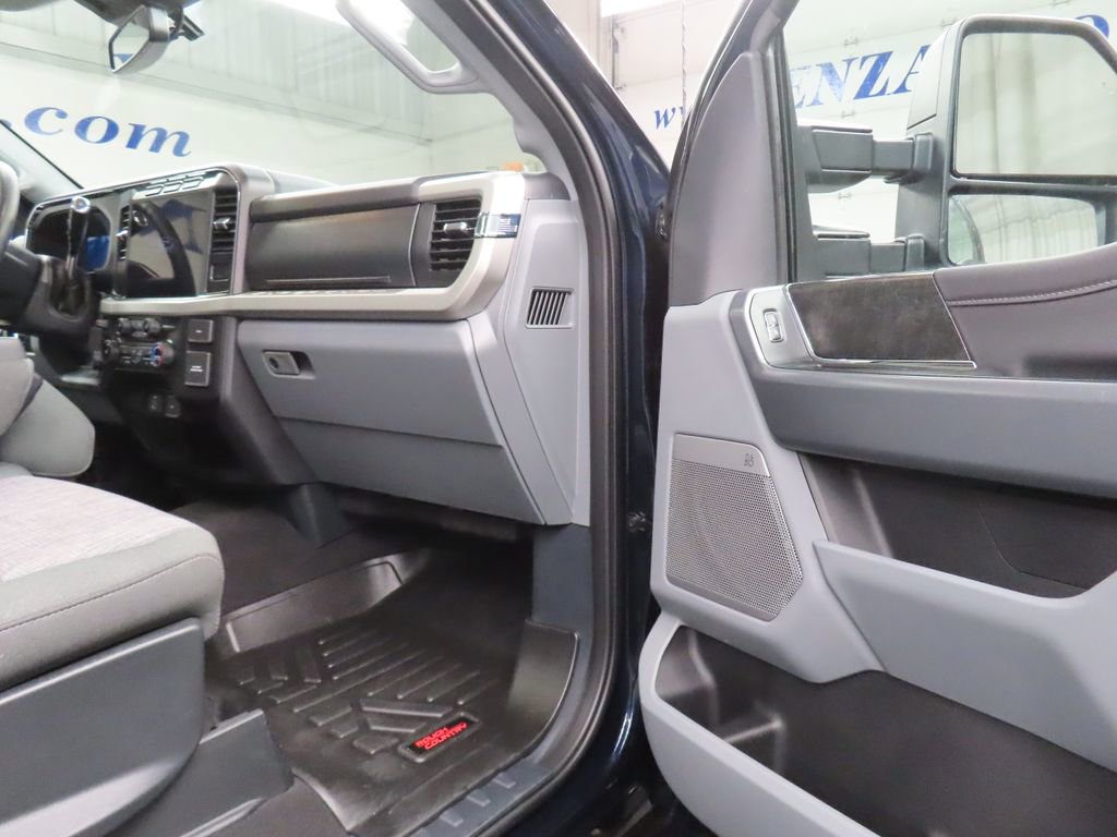 Used 2024 Ford F250 XLT w/ Black Appearance Package AWD/4WD image 34