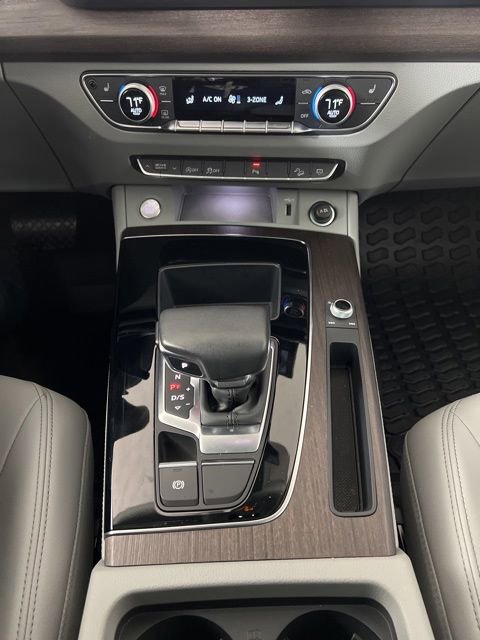 Used 2023 Audi Q5 2.0T Premium Plus w/ Premium Plus Package AWD/4WD image 29