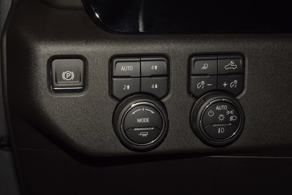 Used 2025 Chevrolet Silverado 2500 High Country w/ Z71 Off-Road Package AWD/4WD image 38
