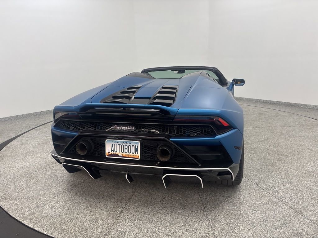 Used 2020 Lamborghini Huracan EVO image 11