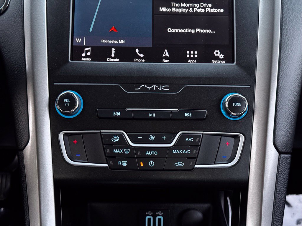 Certified 2019 Ford Fusion SE FWD image 17