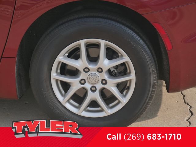 Used 2020 Chrysler Pacifica Touring w/ Cold Weather Group FWD image 43
