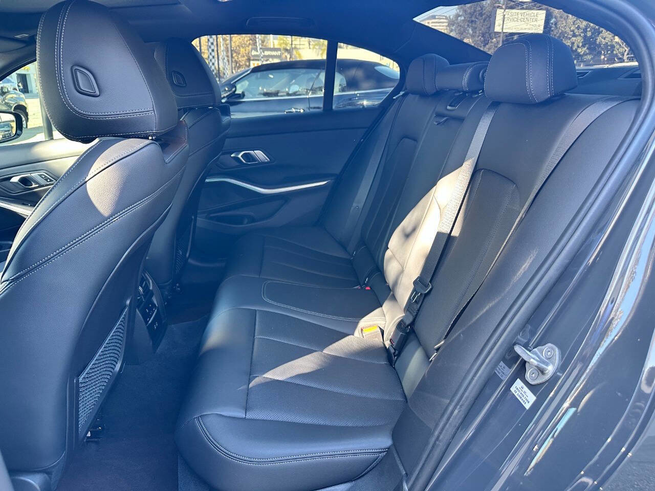 Used 2023 BMW 330e w/ M Sport Package image 32