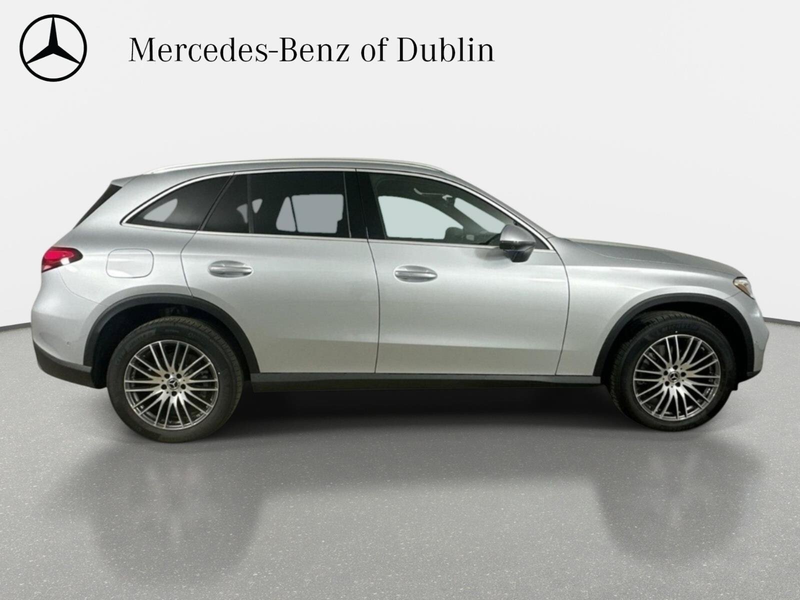 Used 2026 Mercedes-Benz GLC 300 4MATIC image 4