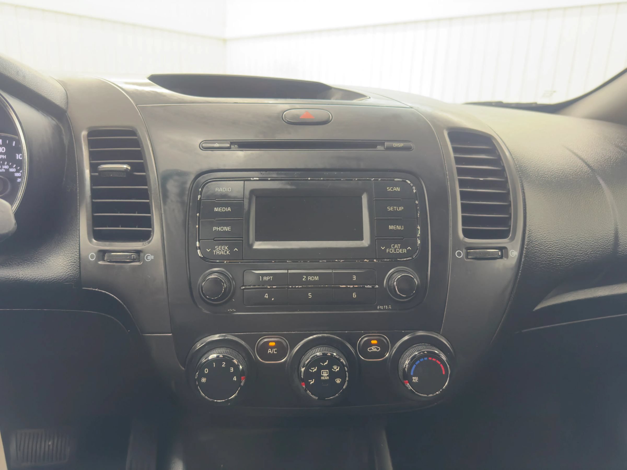 Used 2017 Kia Forte LX FWD image 17